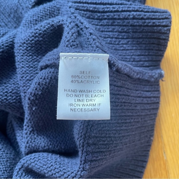 Mittoshop Valentine’s Day XOXO Graphic Knit Sweater Size Medium - Picture 11 of 12